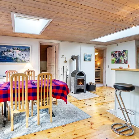 Ferienhaus Holiday Lv