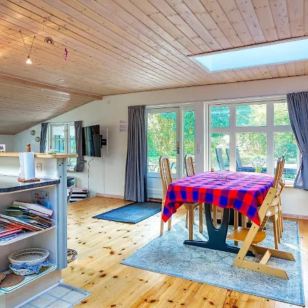 Ferienhaus Holiday Lv